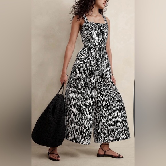 Banana Republic Dresses & Skirts - Banana Republic Elegant Black and White Women's jumpsuit 4 petite